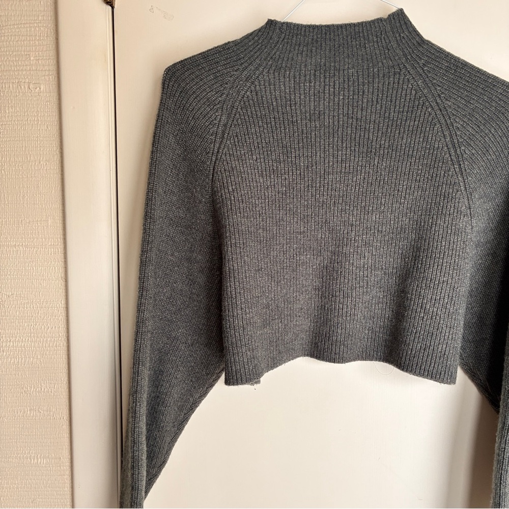 Mod Ref Charcoal Women's Cowl Neck Cropped Sweater size Small - Picture 5 of 8